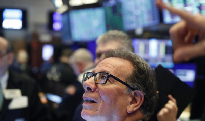 Wall Street'e satış gelse de vadelilerde yön yukarı