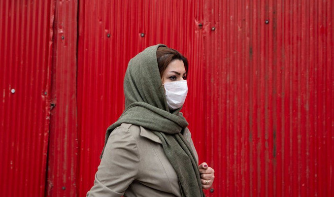 İran'da korona virüs kaynaklı can kaybı 7 bin 734