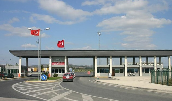 Türkiye, bir ülke hariç bütün sınır kapılarını açtı