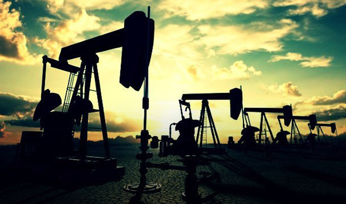 Üretim kısıntısının uzayacağı beklentisi petrol fiyatlarını yükseltti