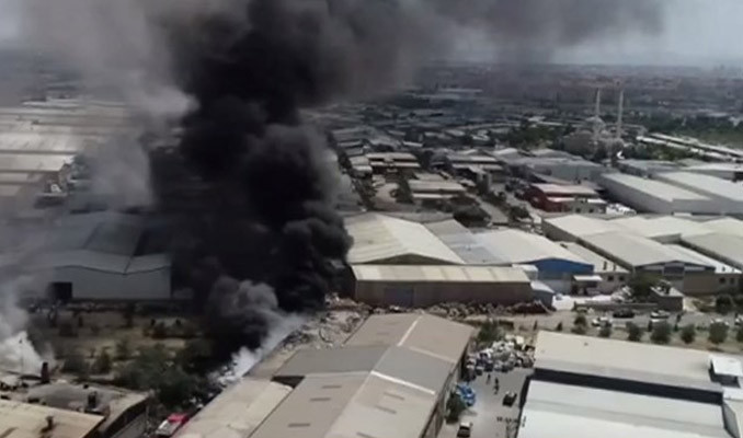 Konya'da hurda fabrikasında yangın