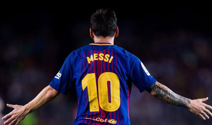 Messi Barcelona'dan ayrılıyor