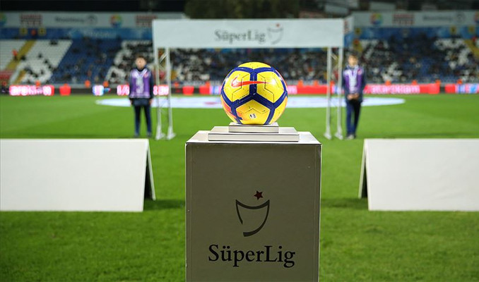 Gelecek sezon Süper Lig kaç takımlı olacak?