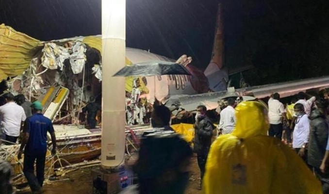 Hindistan’daki uçak kazasında ölü sayısı arttı