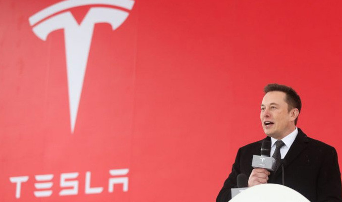 Tesla 48 saatte 65 milyar dolar değer kaybetti