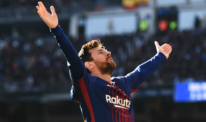 Messi, Barça'da kaldı