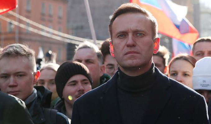 Aleksey Navalni komadan çıktı