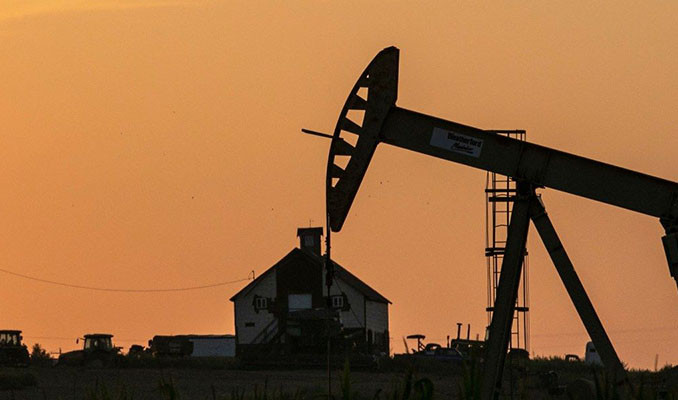 Salgın endişeleri petrol fiyatlarını aşağı çekti