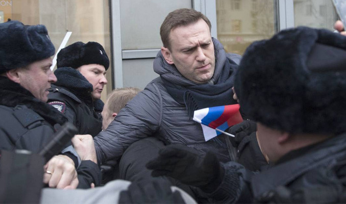 Navalny, Rusya’da gözaltına alındı