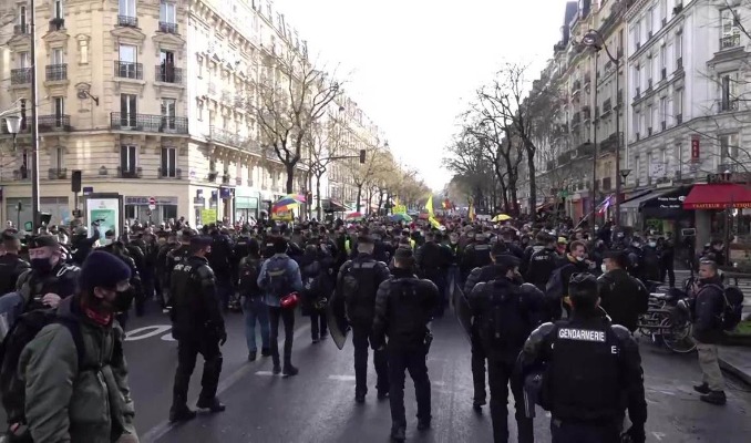 Fransa'da güvenlik yasası karşıtı protestolar