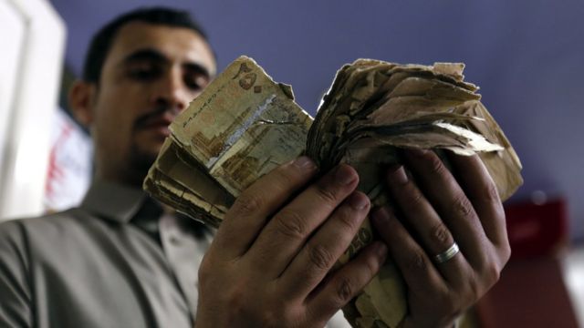 Yemen'de finansal işlemler durduruldu