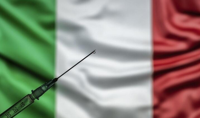 İtalya'da son 24 saatte 3 bin 312 yeni vaka