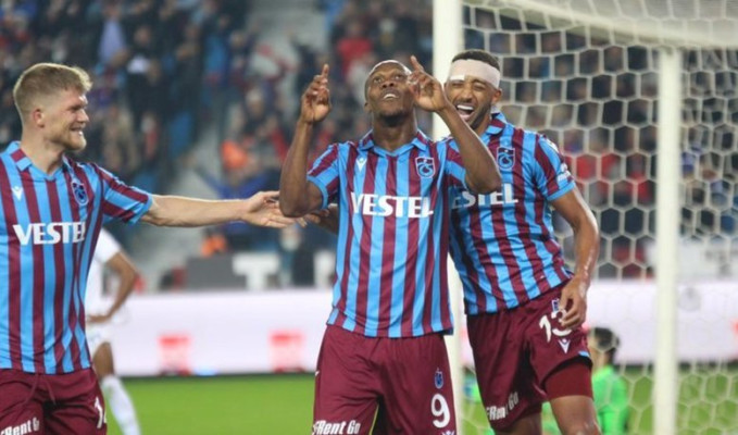 Trabzonspor liderliğini sürdürdü