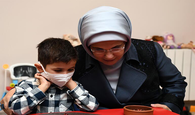 Emine Erdoğan, İstanbul’da okul öncesi eğitim seferberliği başlattı