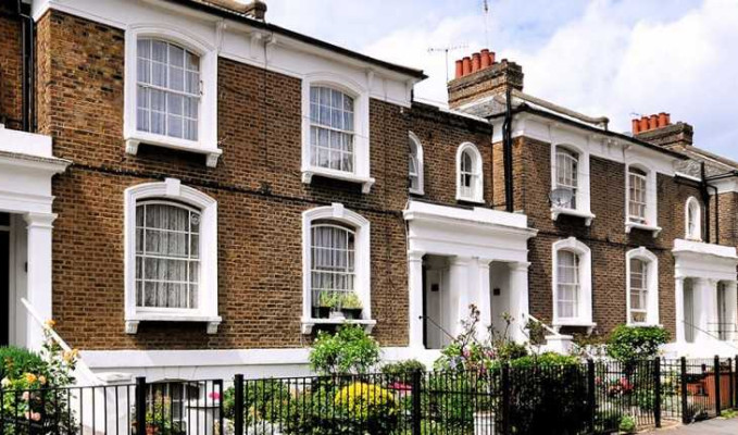 İngiltere’de ev fiyatları rekor kırdı