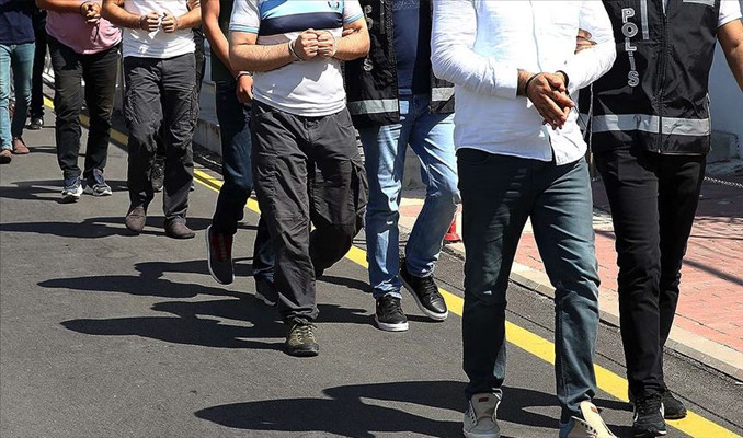 Ankara merkezli 25 ilde FETÖ'ye yönelik operasyon: 35 gözaltı