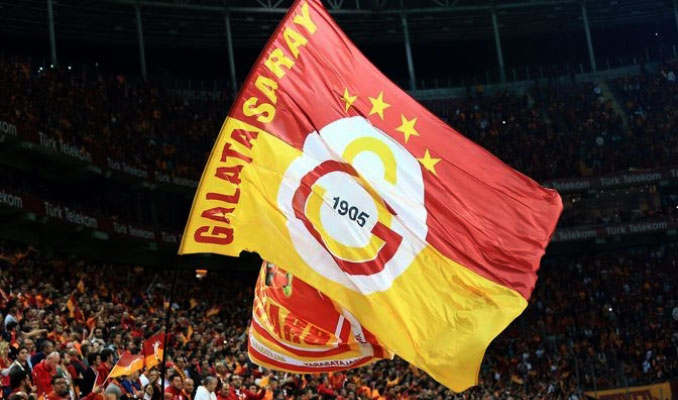 Galatasaray'da 1 futbolcuda korona virüs!