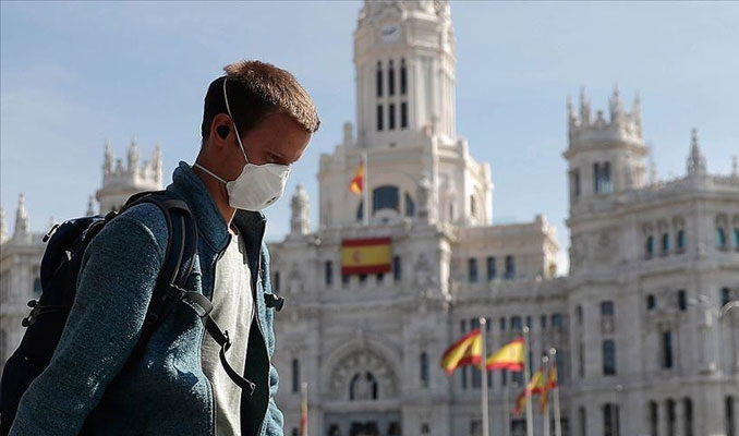 İspanya'da maske zorunluluğu geri geliyor