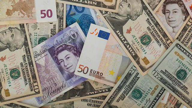 Dolar ve euroda günlük düşüş yüzde 10'u aştı