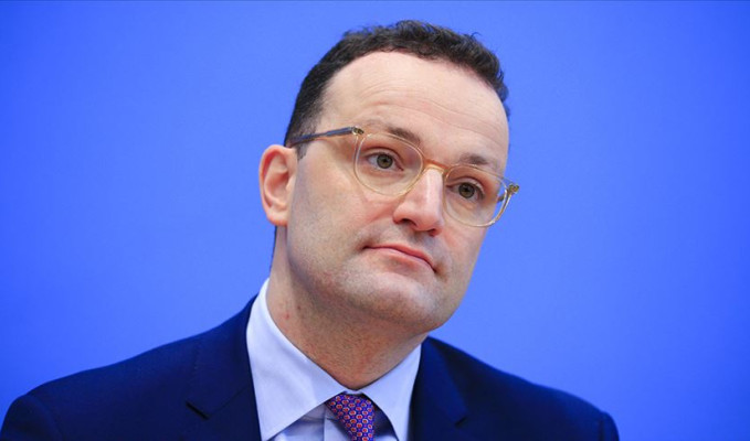 Almanya Sağlık Bakanı yeni Kovid tedbirlerinin ciddiye alınmasını istedi