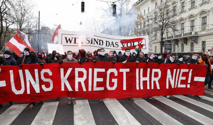 Avusturya'da Kovid-19 önlemleri ve zorunlu aşı protestosu