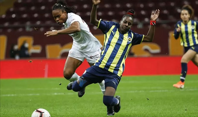 Kadın futbolundaki ilk derbide Fenerbahçe Galatasaray'ı 7-0 yendi