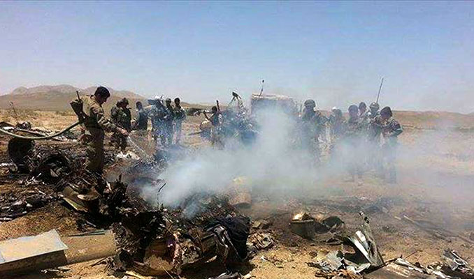Irak'ın güneyinde askeri helikopter düştü