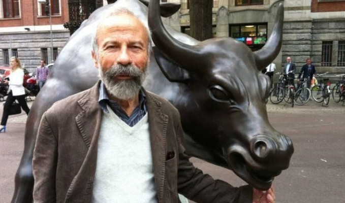 Wall Street boğasının yaratıcısı hayatını kaybetti