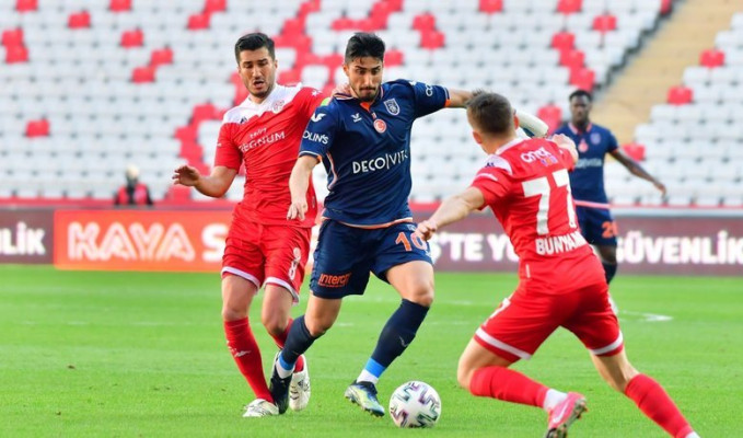 Antalyaspor - Başakşehir maçı tarihe geçti
