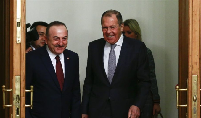 Çavuşoğlu, Katar'da Sergey Lavrov ile görüştü