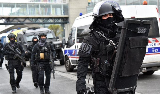 Fransız polisinden operasyon: 10 PKK'lı gözaltında