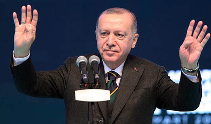 Cumhurbaşkanı Erdoğan yeniden genel başkan seçildi