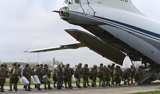 Rusya, Ukrayna sınırındaki ordusunu geri çekiyor