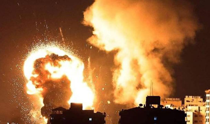 İsrail savaş uçakları Filistin İçişleri Bakanlığı binasını vurdu