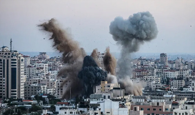 İsrail Gazze'ye yeni saldırı başlattı