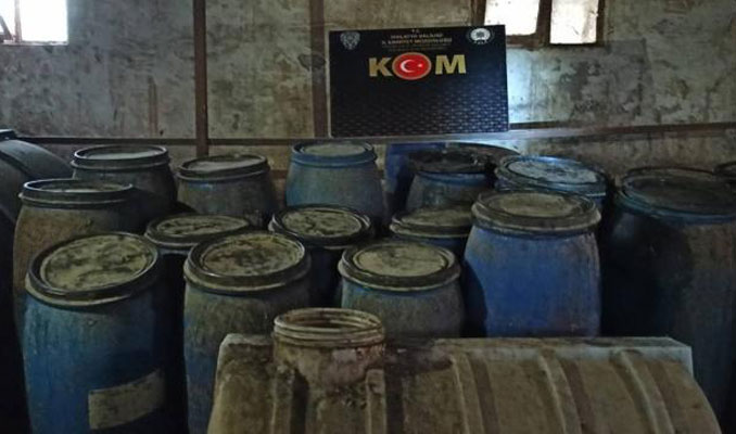 Malatya'da 3 bin 688 litre sahte içki ele geçirildi