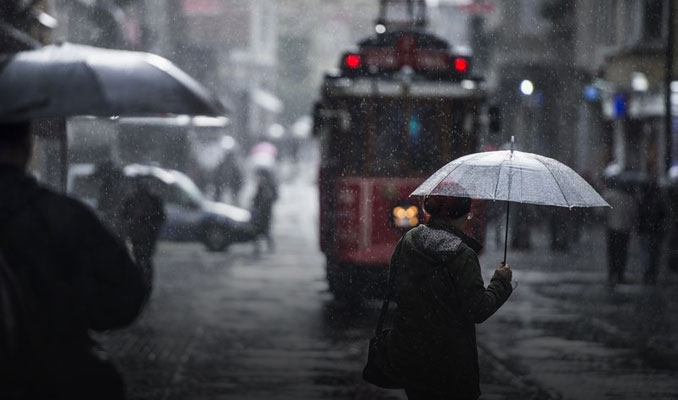  Meteoroloji uyardı! İstanbul'da sağanak yağış