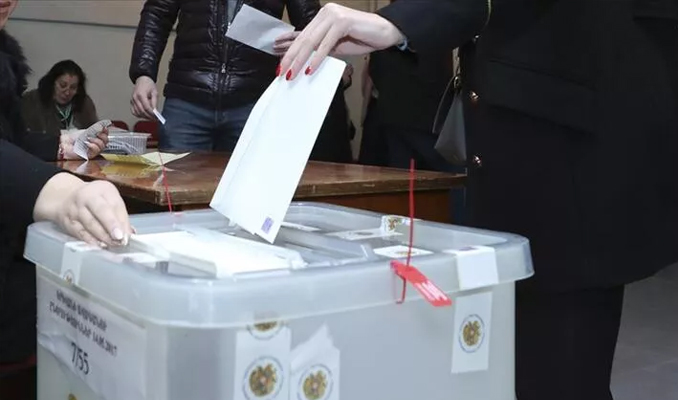 Ermenistan'da Paşinyan'ın partisi seçimin galibi