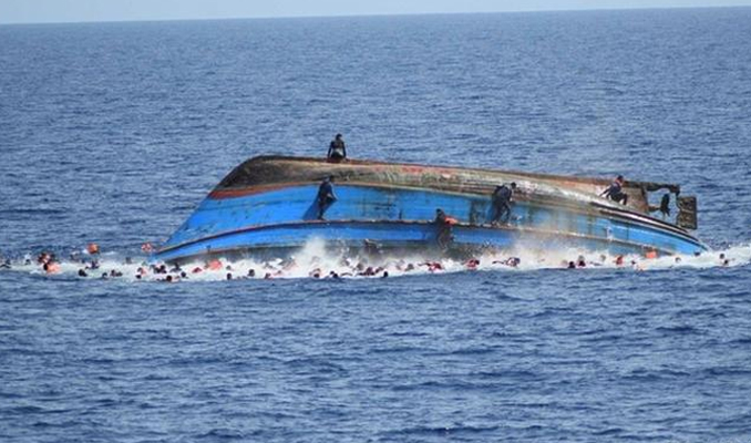 Göçmen teknesi alabora oldu: 300 ölü