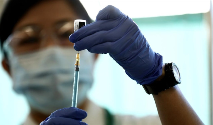 Dünya genelinde 3 milyar dozdan fazla Kovid-19 aşısı yapıldı