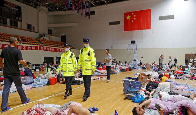 In-Fa tayfunu Çin'i fena vurdu: Milyonlarca insan tahliye edildi