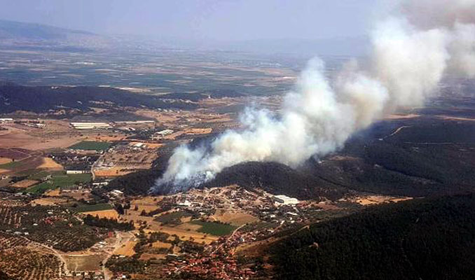 İzmir'de büyük yangın: Tüm ekipler seferber edildi