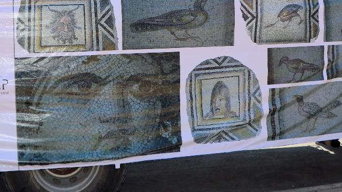‘Çingene Kız’ mozaiği Amerika’ya gönderildi