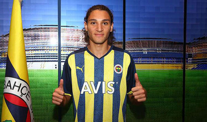 Fenerbahçe, Emir Ortakaya'yı kadrosuna kattı