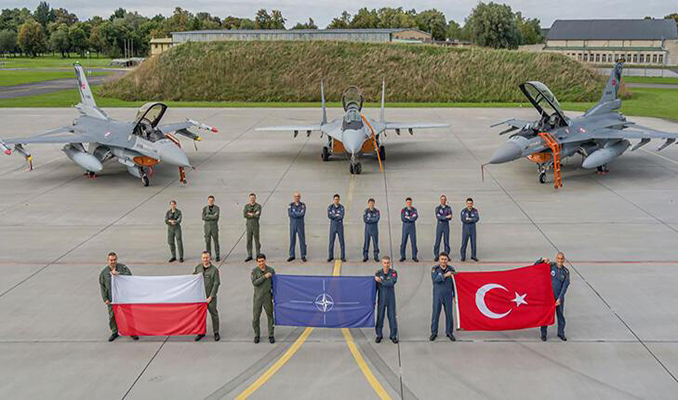 Türk jetleri, NATO'nun 'hava polisliği' görevi sonrası yurda döndü
