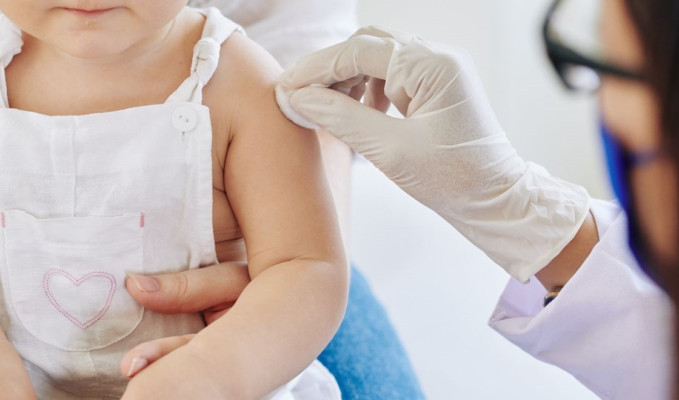 Sağlık ocaklarında bebeklere 'yanlışlıkla' korona aşısı yapıldı