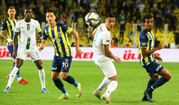 Fenerbahçe, Giresunspor'u 2-1 mağlup etti
