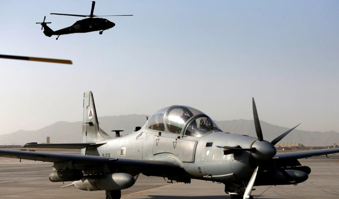 Taliban uçak ve helikopterleri geri istiyor