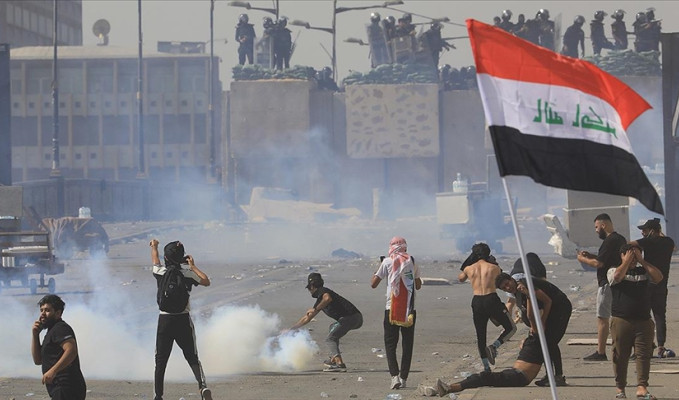  Irak'ta göstericiler Tahrir Meydanı'na indi