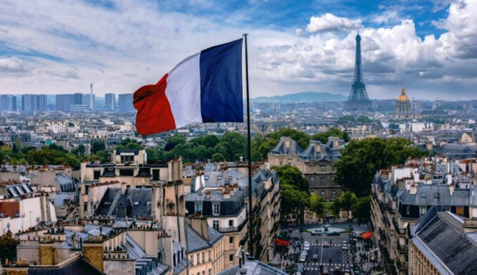 Fransa'da, EDF'yi kamulaştırma süreci başladı